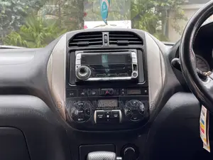 Toyota RAV4 2005 Gold