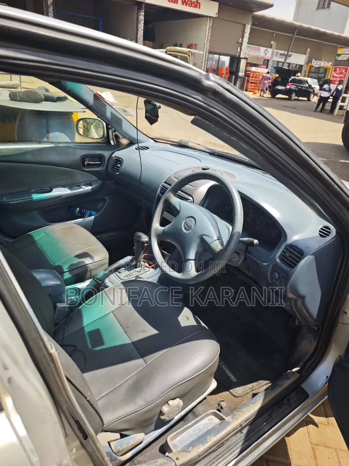 Nissan FB15 2000 Silver