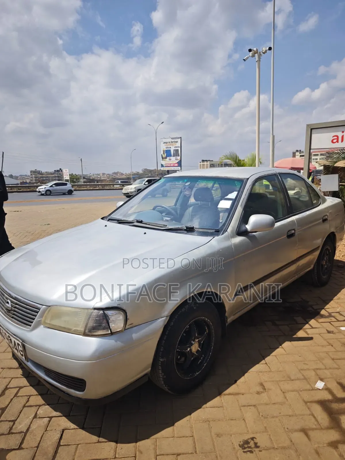 Nissan FB15 2000 Silver