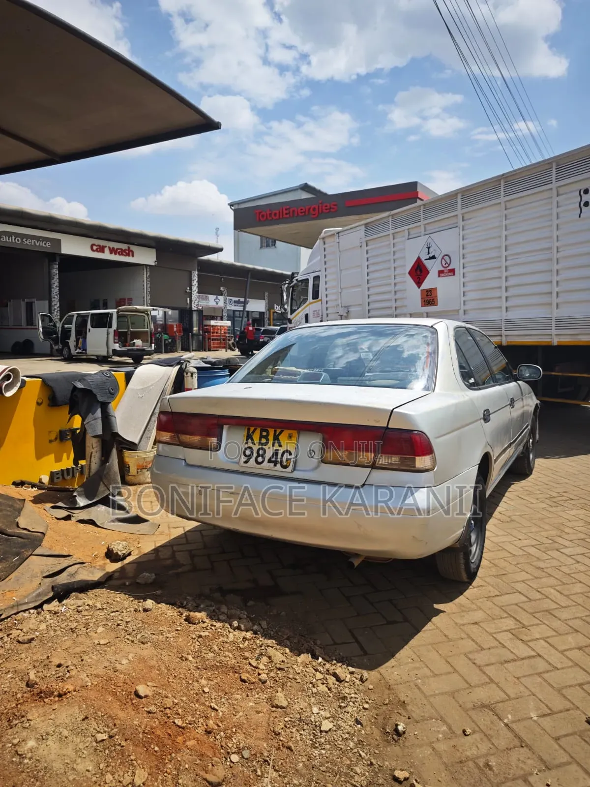Nissan FB15 2000 Silver