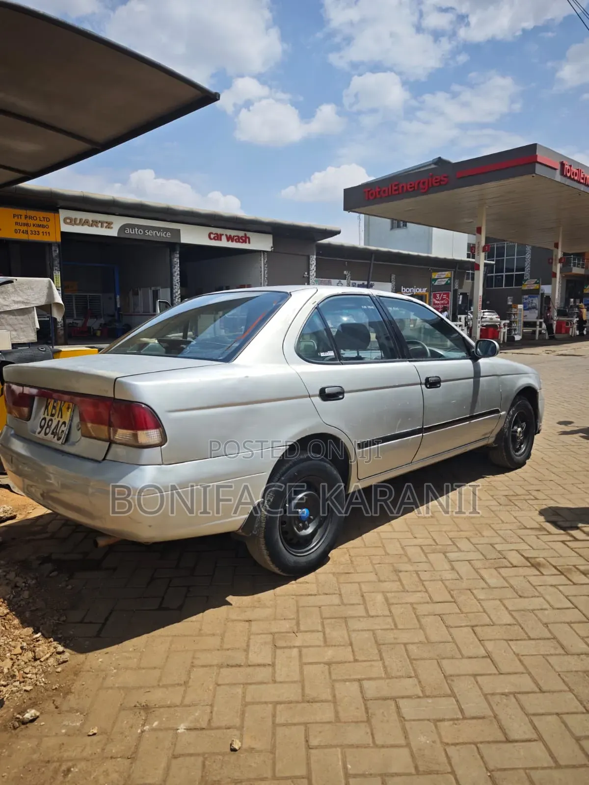 Nissan FB15 2000 Silver