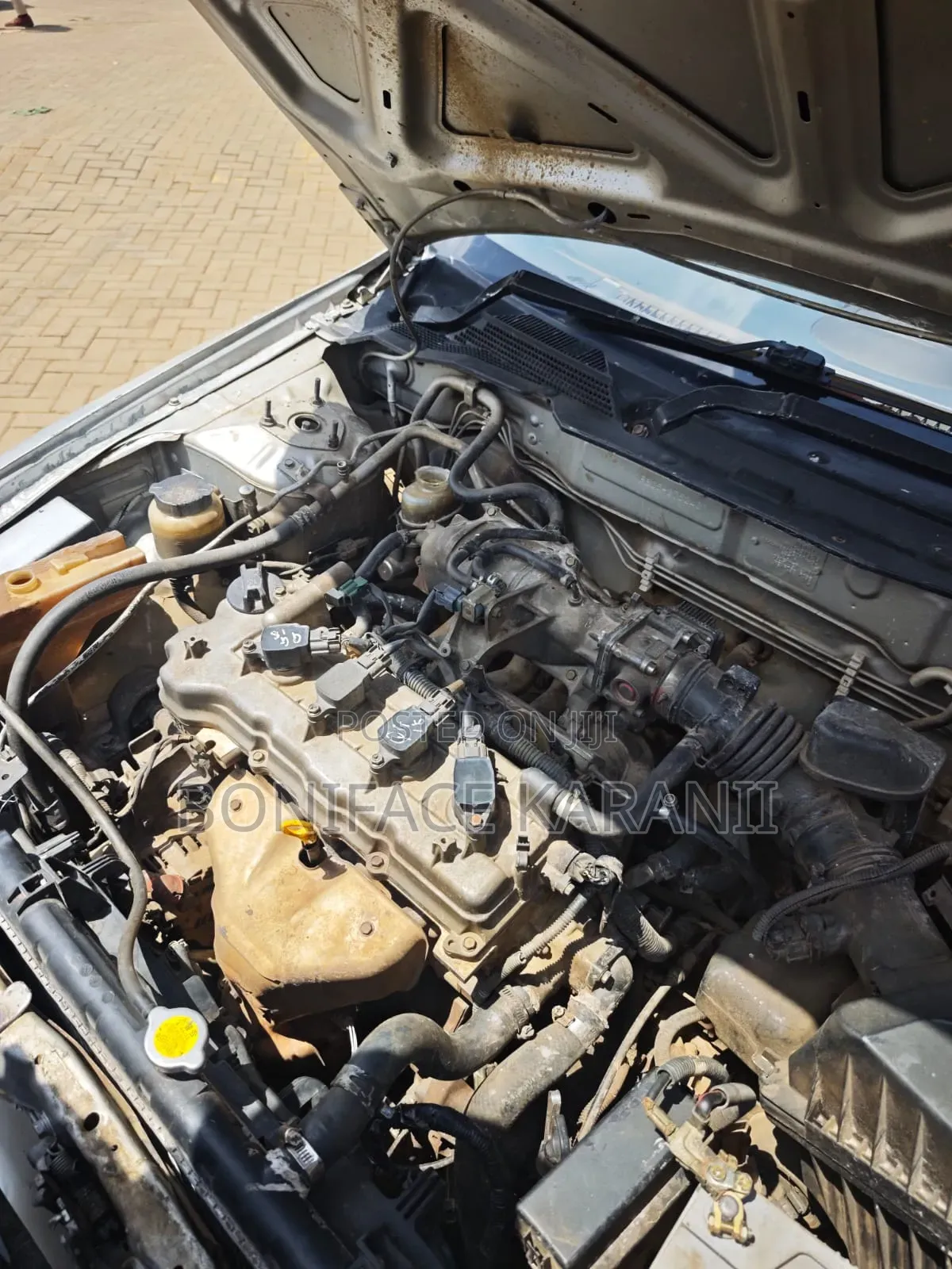 Nissan FB15 2000 Silver