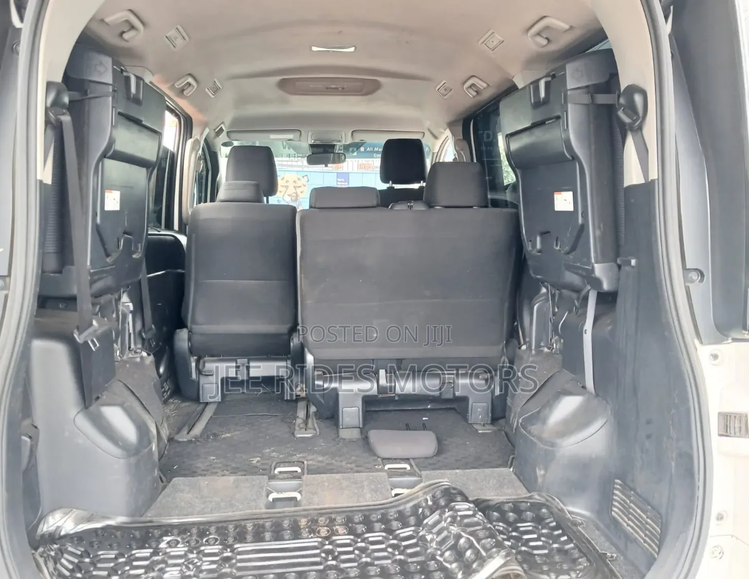 Toyota Noah 2018 White