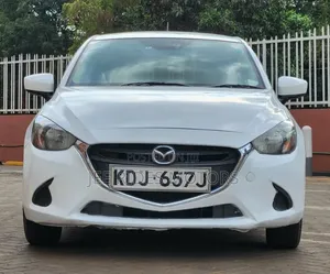 Mazda Demio 2016 Off white