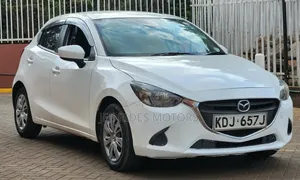 Mazda Demio 2016 Off white