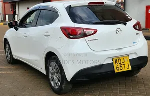 Mazda Demio 2016 Off white