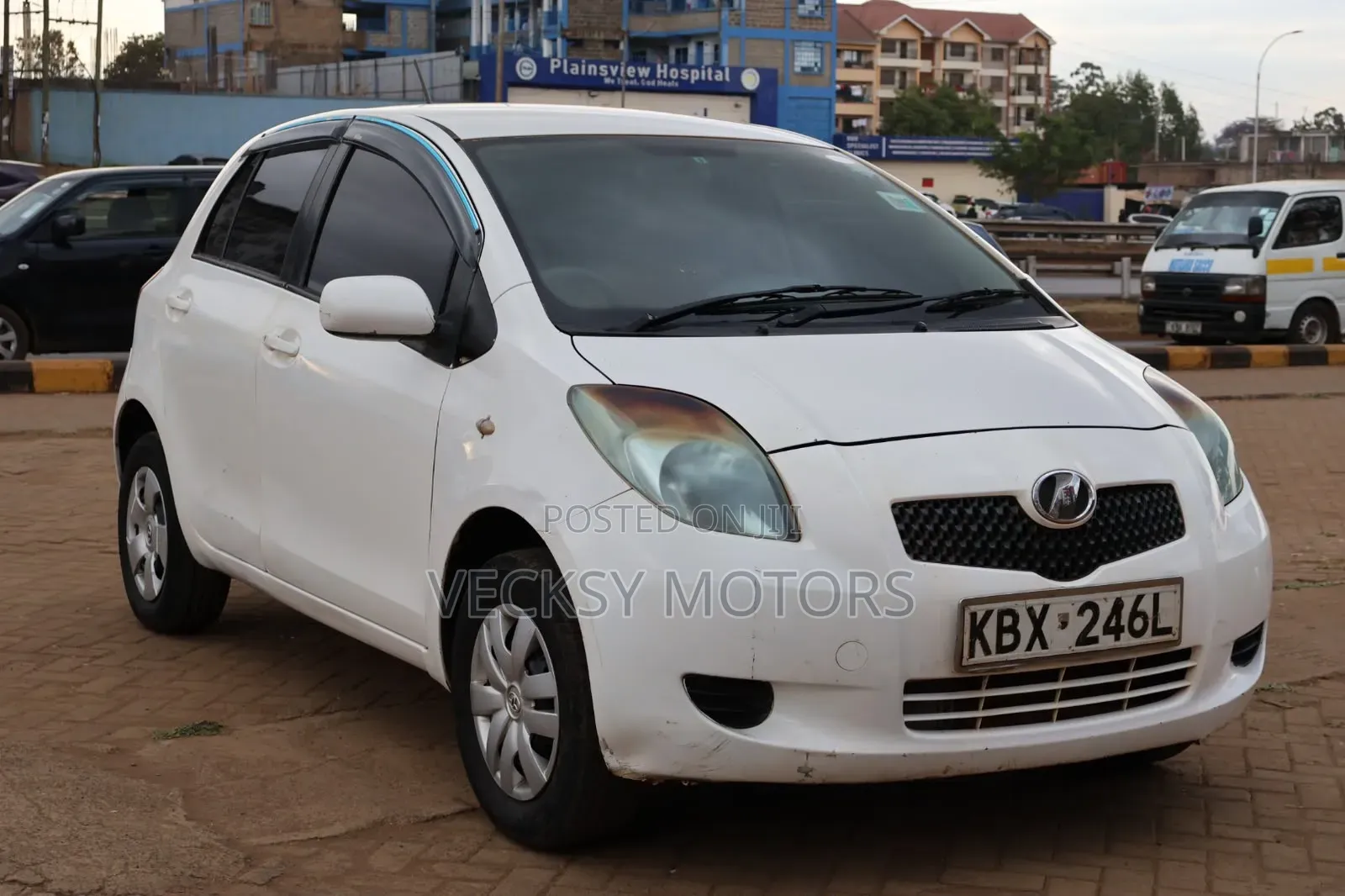 Toyota Vitz 2006 White