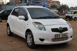 Toyota Vitz 2006 White