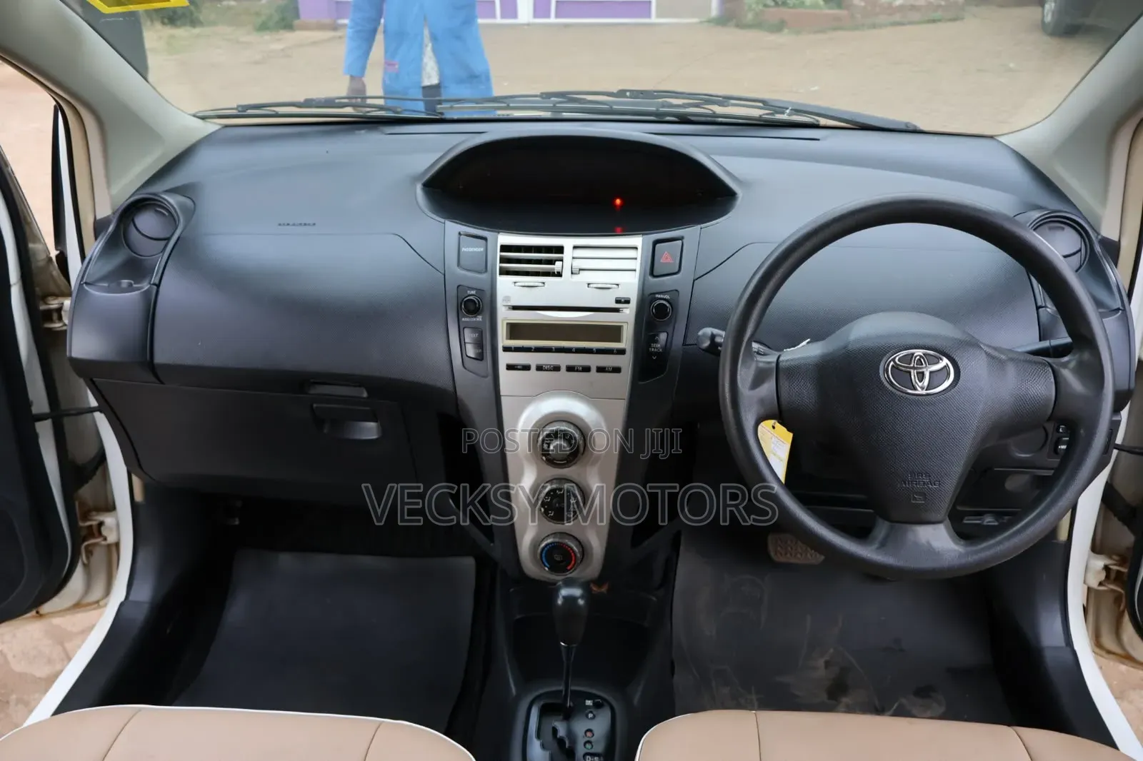 Toyota Vitz 2006 White