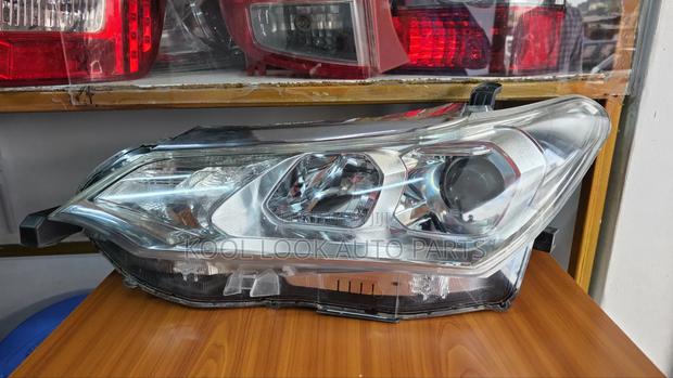 Toyota Fielder/Axio 165 Non-Xenon Headlights