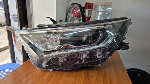 Toyota Rav4 2020 Xenon Headlights