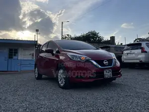 Nissan Note 1.2 Hybrid 2017 Red