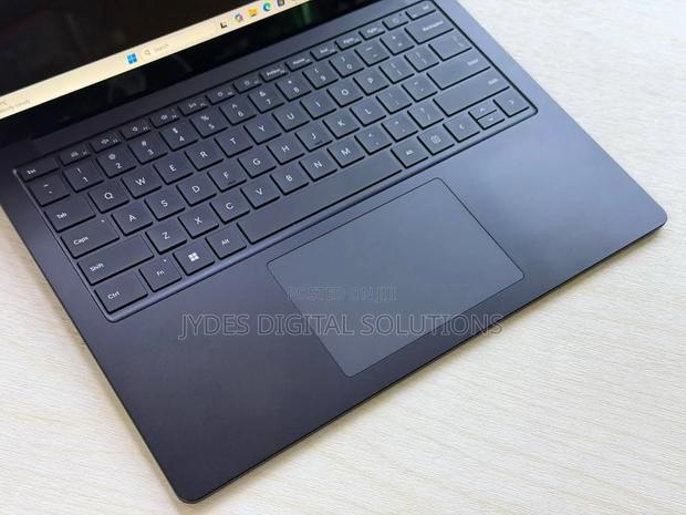 Laptop Microsoft Surface Laptop 5 16GB Intel Core i7 SSD 256GB