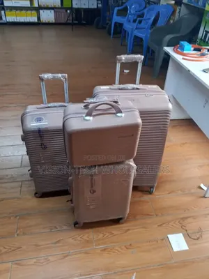 4 in 1 Suitcase Set *^