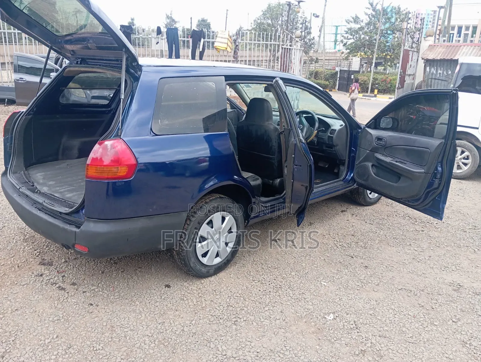 Nissan Advan 2006 Blue