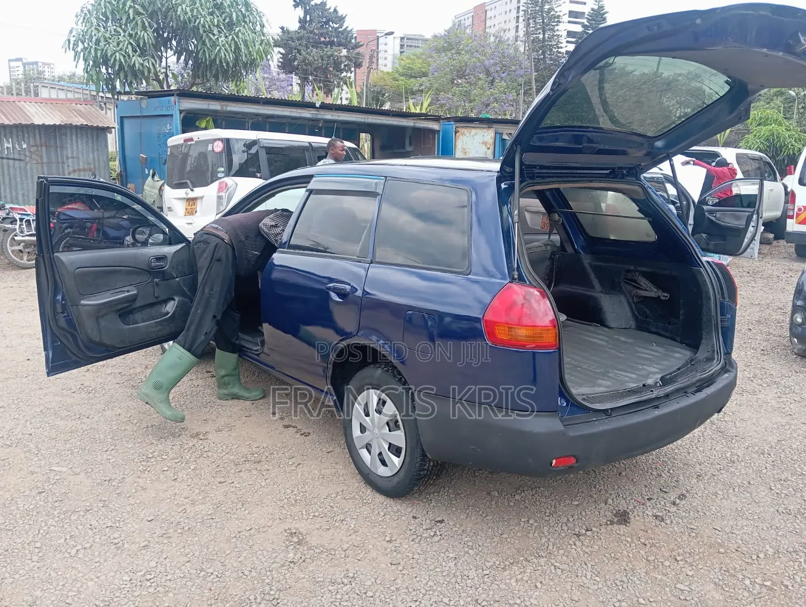 Nissan Advan 2006 Blue