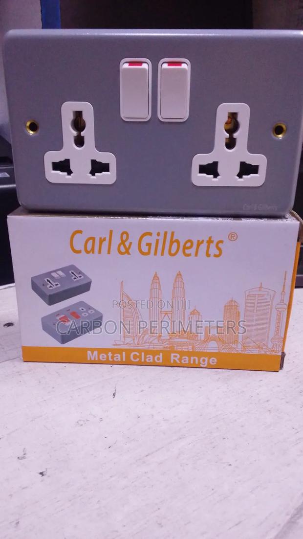 Twin Metallic Socket