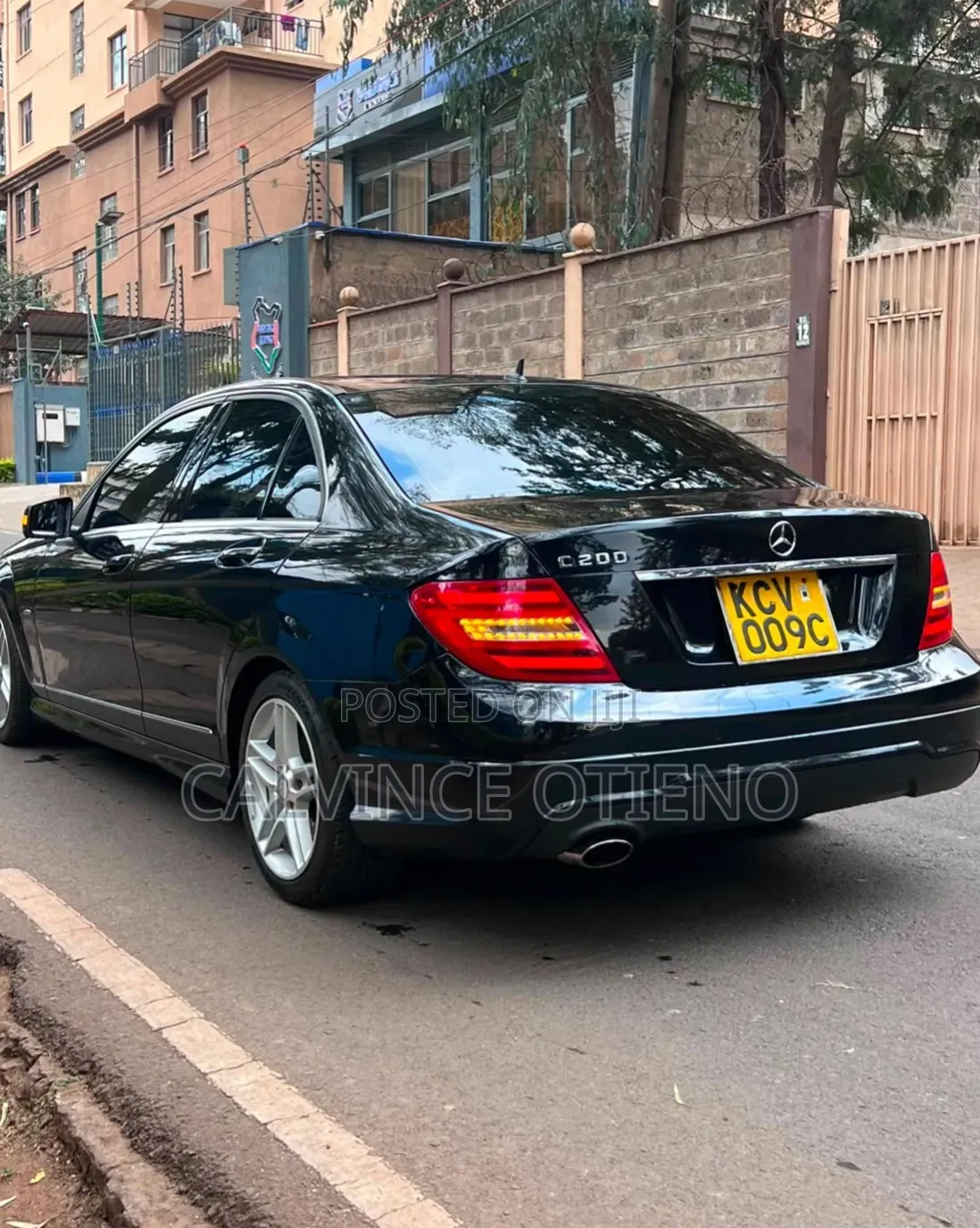 Mercedes-Benz C200 2013 Black