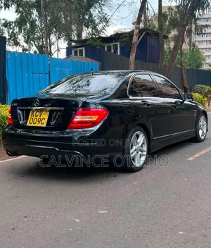 Mercedes-Benz C200 2013 Black