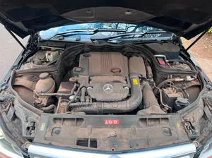 Mercedes-Benz C200 2013 Black