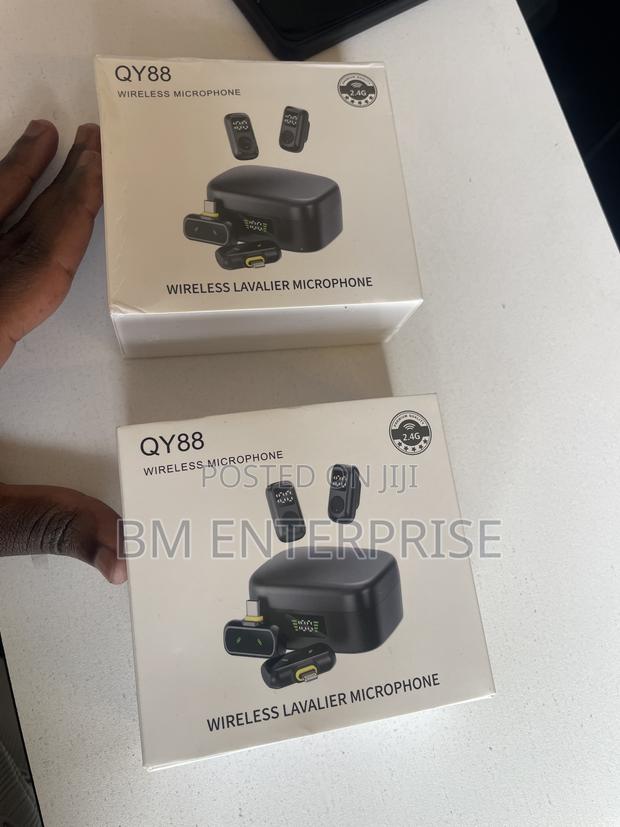 QY88 Wireless Dual Microphones With Active Noise Reduction
