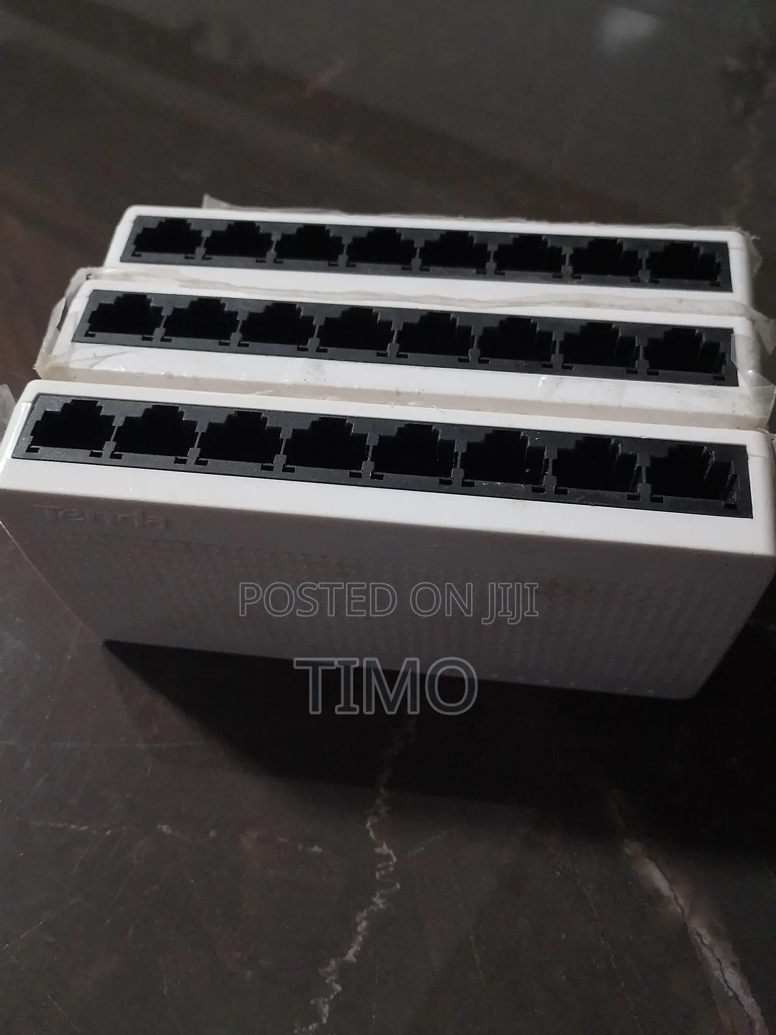 Tenda 8 Port Switch