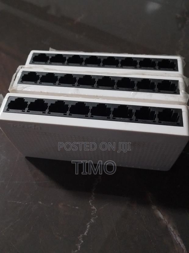 Tenda 8 Port Switch - main view