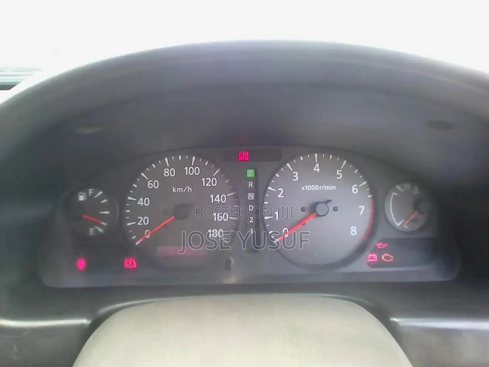 Nissan FB15 2000 Silver