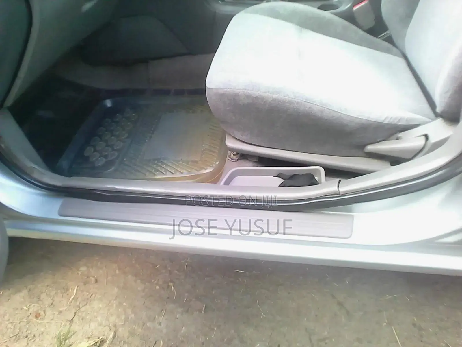 Nissan FB15 2000 Silver