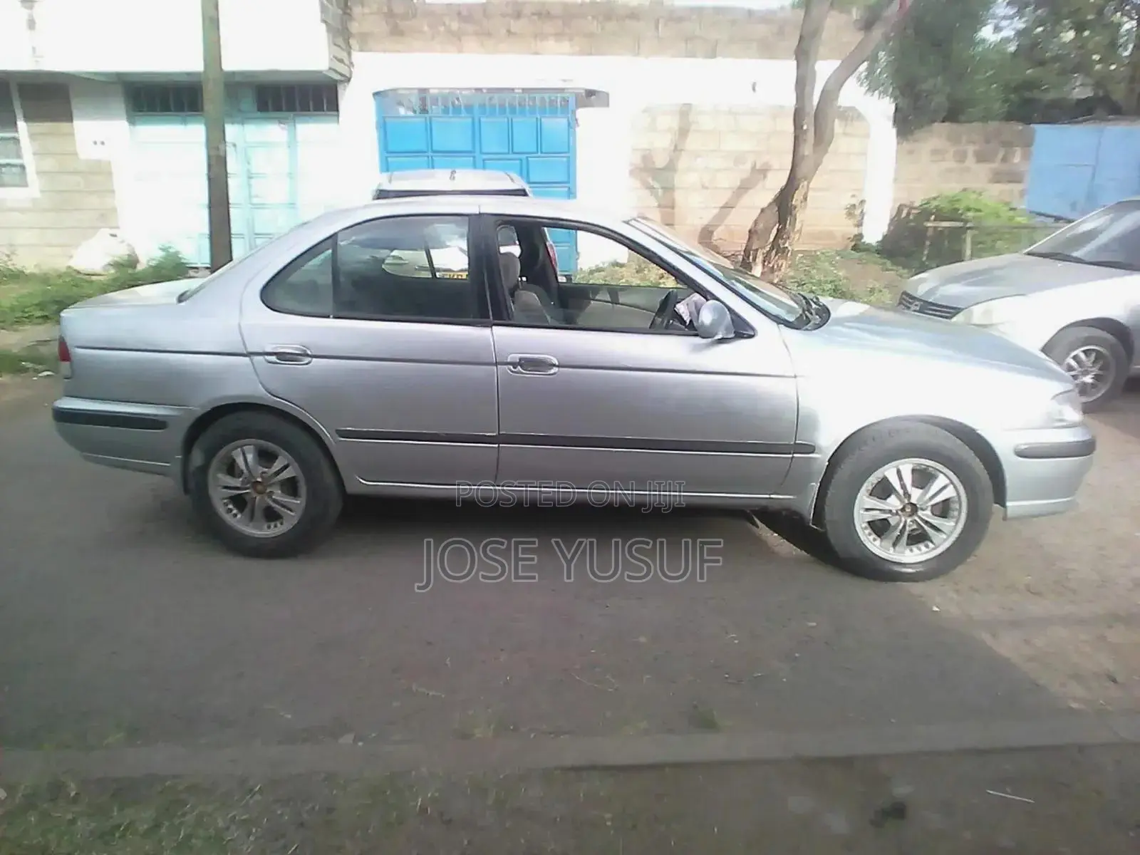 Nissan FB15 2000 Silver