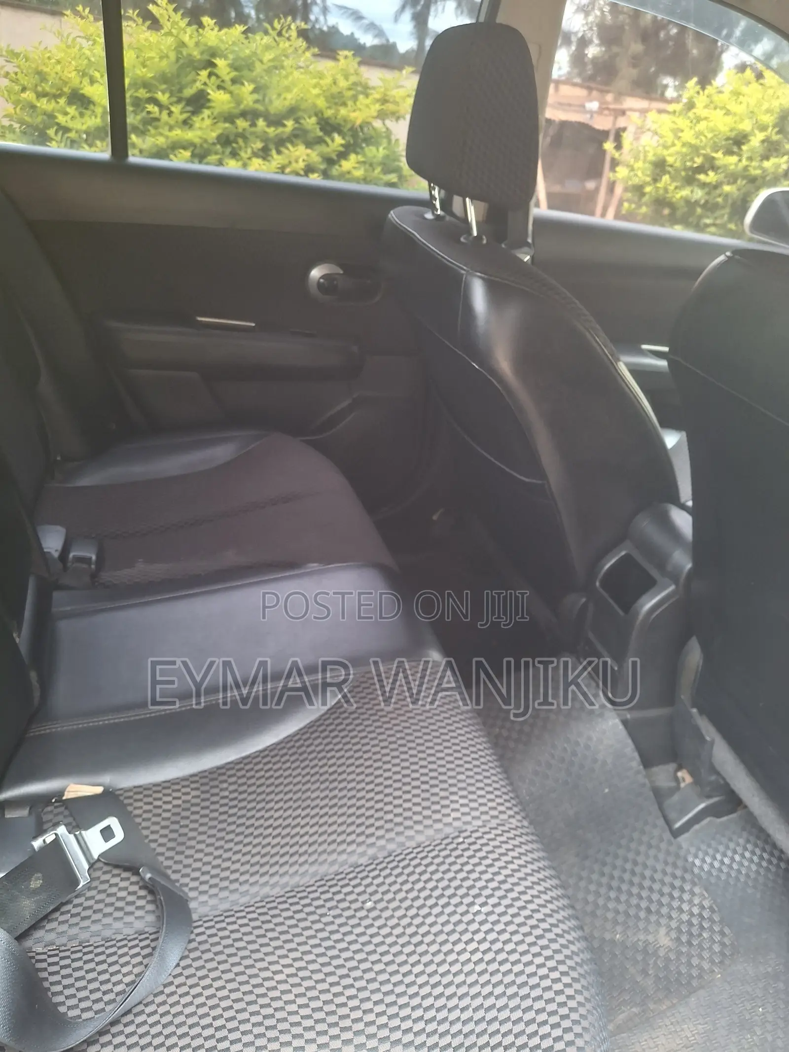 Nissan Tiida 2012 Silver