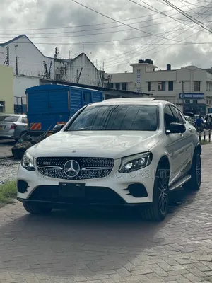 Mercedes-Benz GLC-Class 2019 Teal