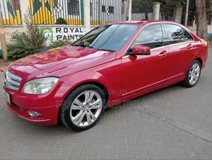 Mercedes-Benz C200 2010 Red