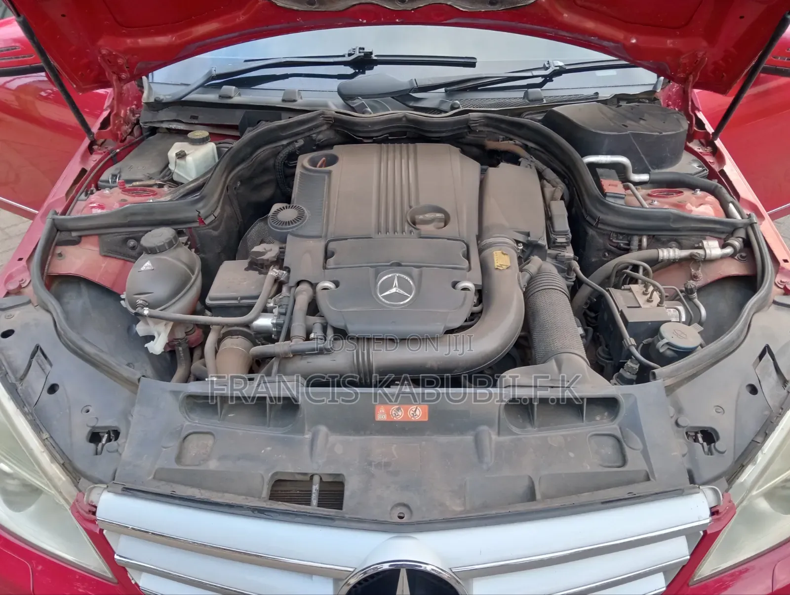 Mercedes-Benz C200 2010 Red
