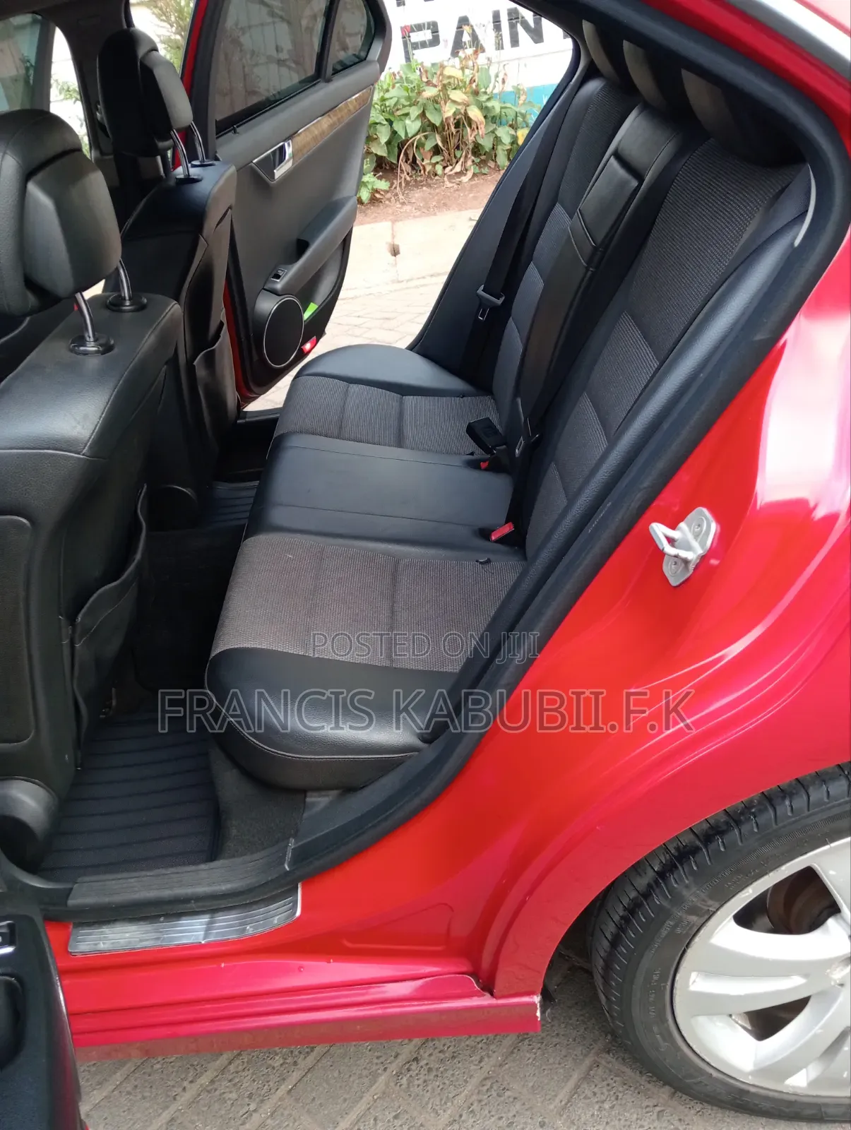 Mercedes-Benz C200 2010 Red