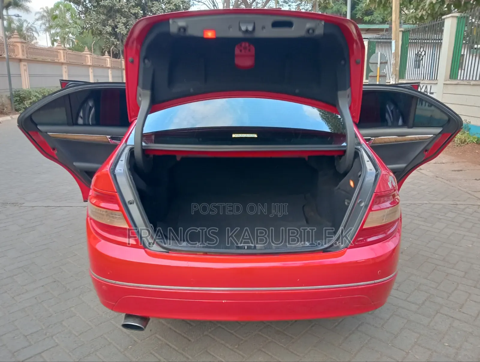 Mercedes-Benz C200 2010 Red