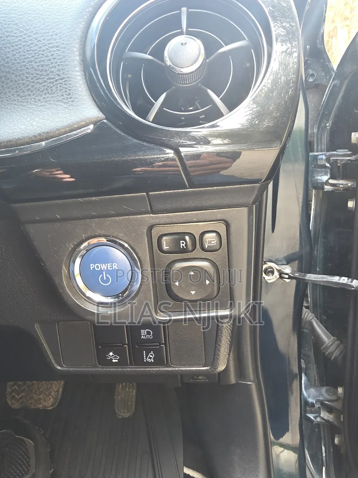 Toyota Corolla Fielder 2018 Black