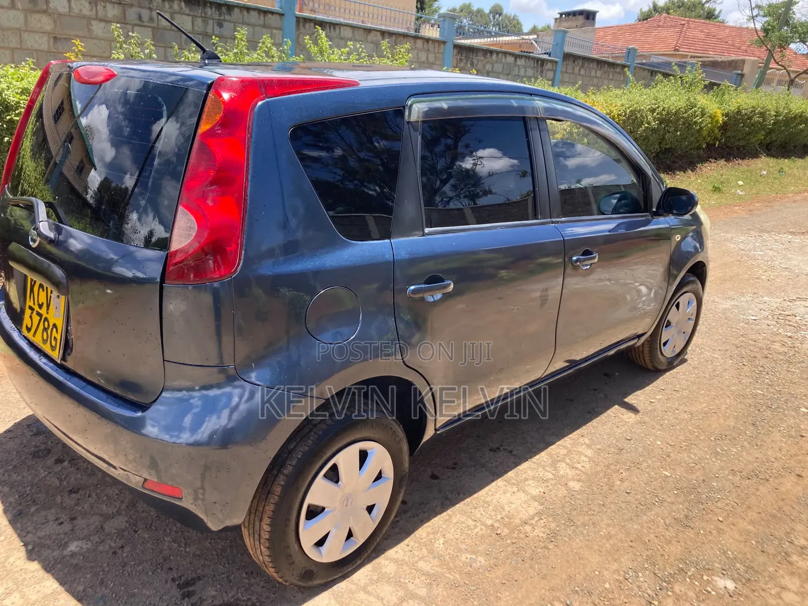 Nissan Note 2011 Blue