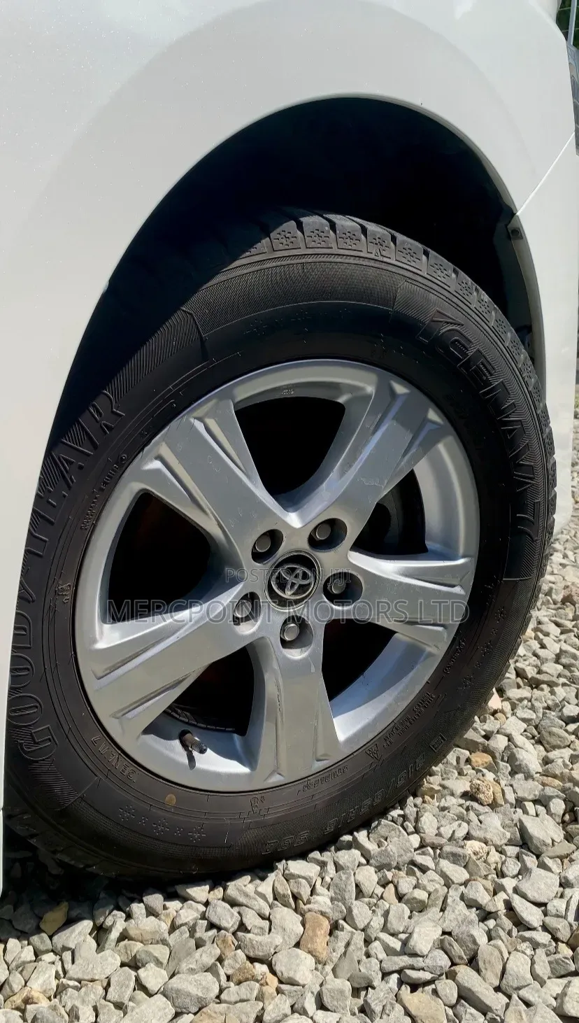 Toyota Vellfire 2019 Teal