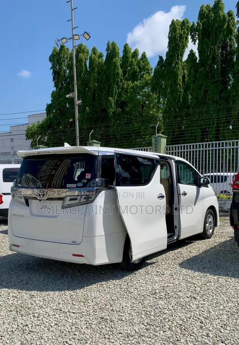 Toyota Vellfire 2019 Teal