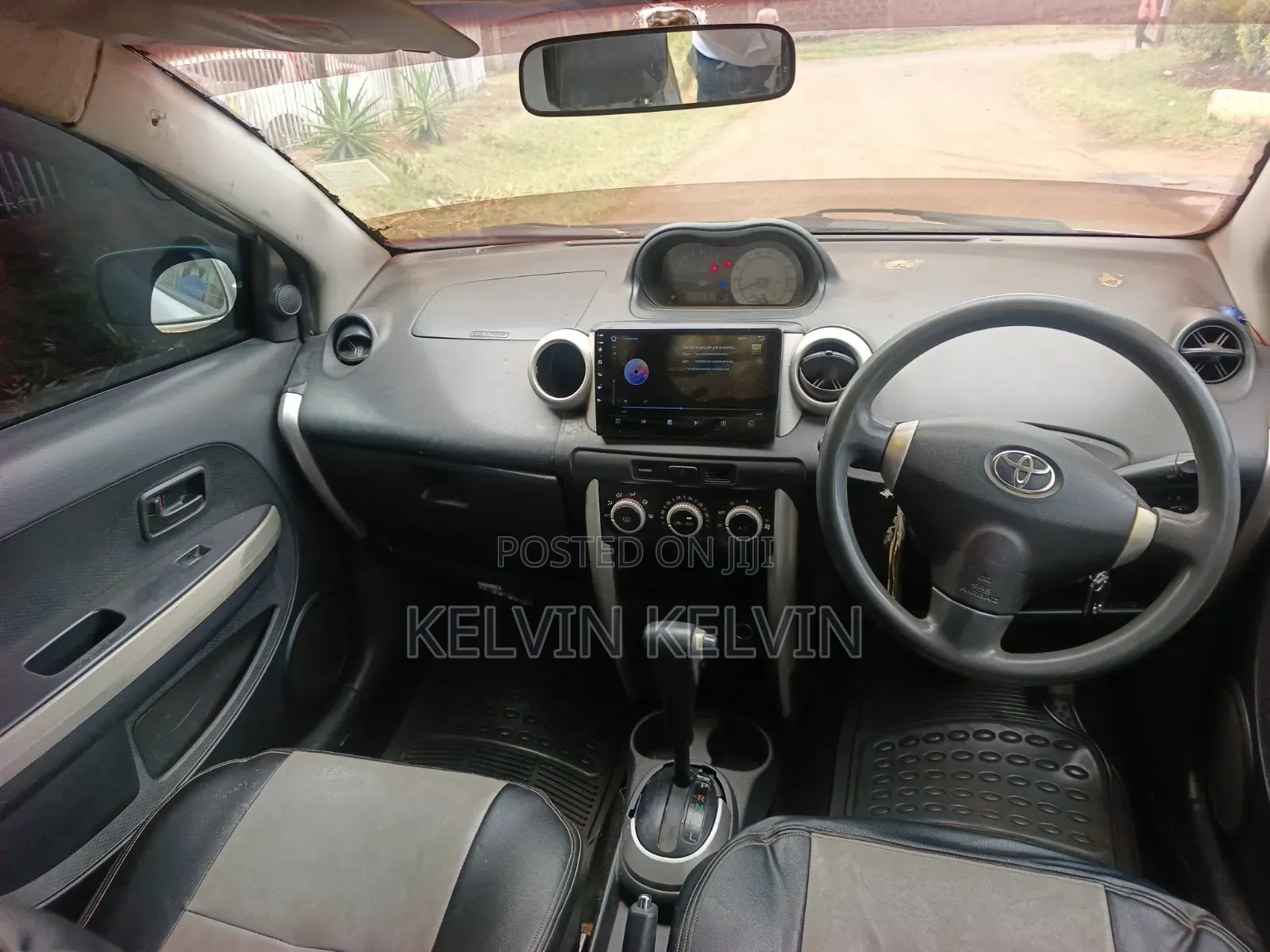 Toyota IST 2004 Silver