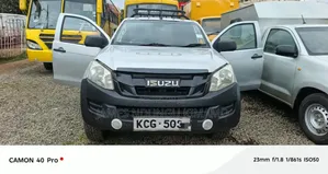 Isuzu D-MAX 2015 Silver