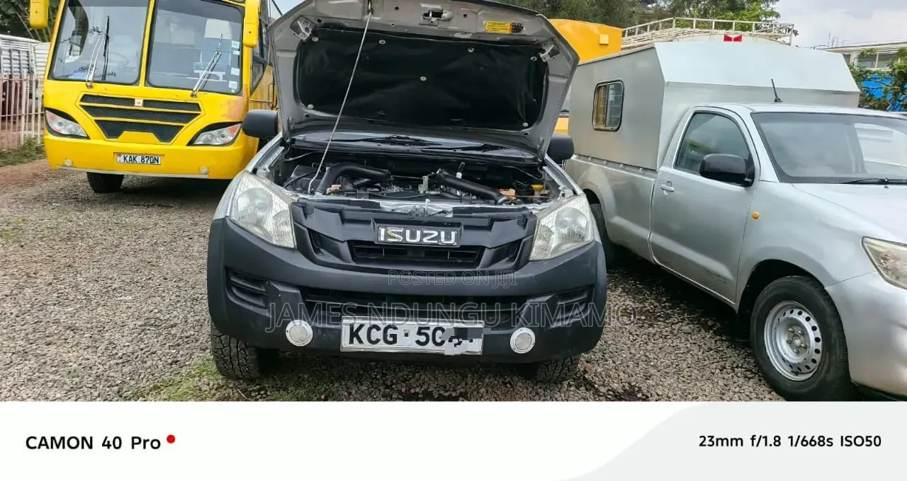 Isuzu D-MAX 2015 Silver