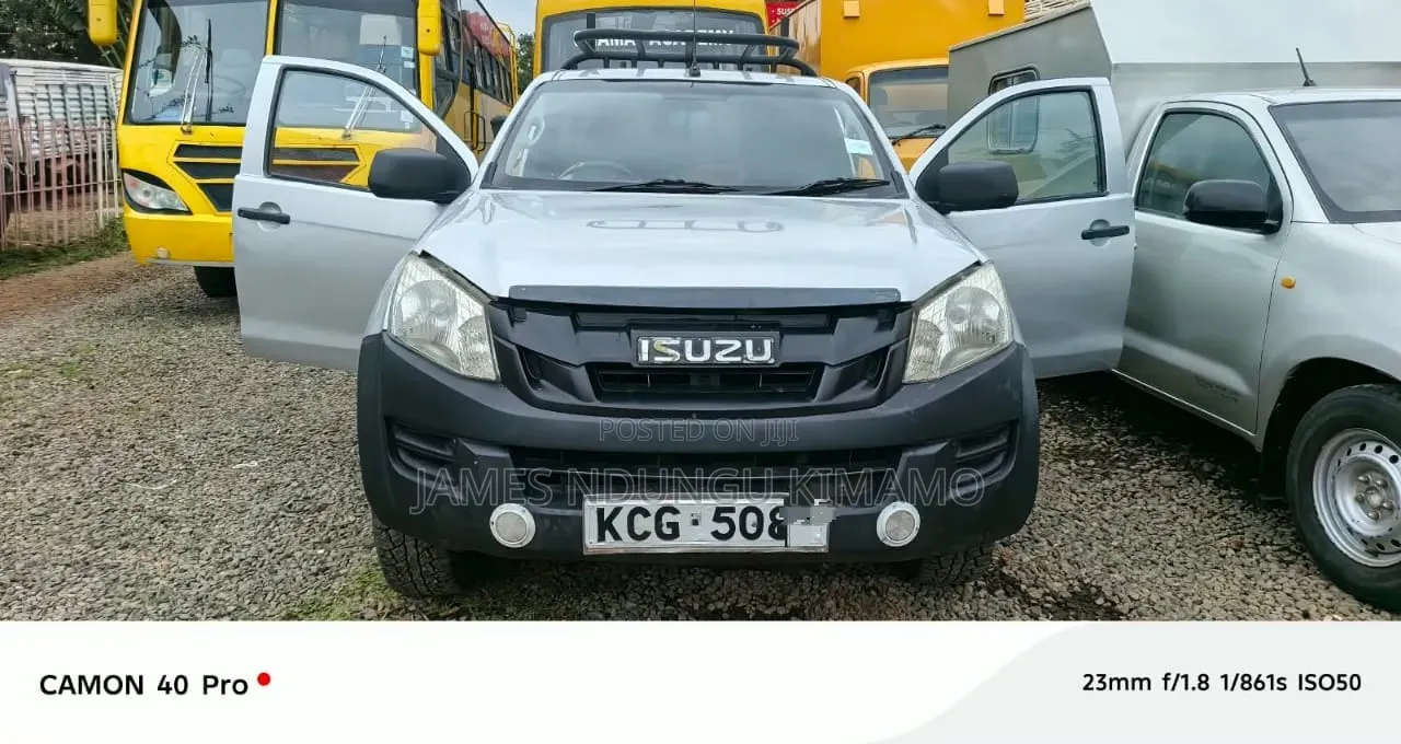 Isuzu D-MAX 2015 Silver