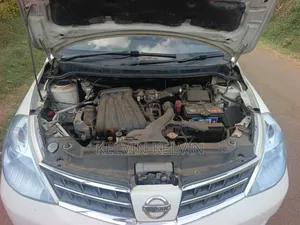 Nissan Tiida 2010 White