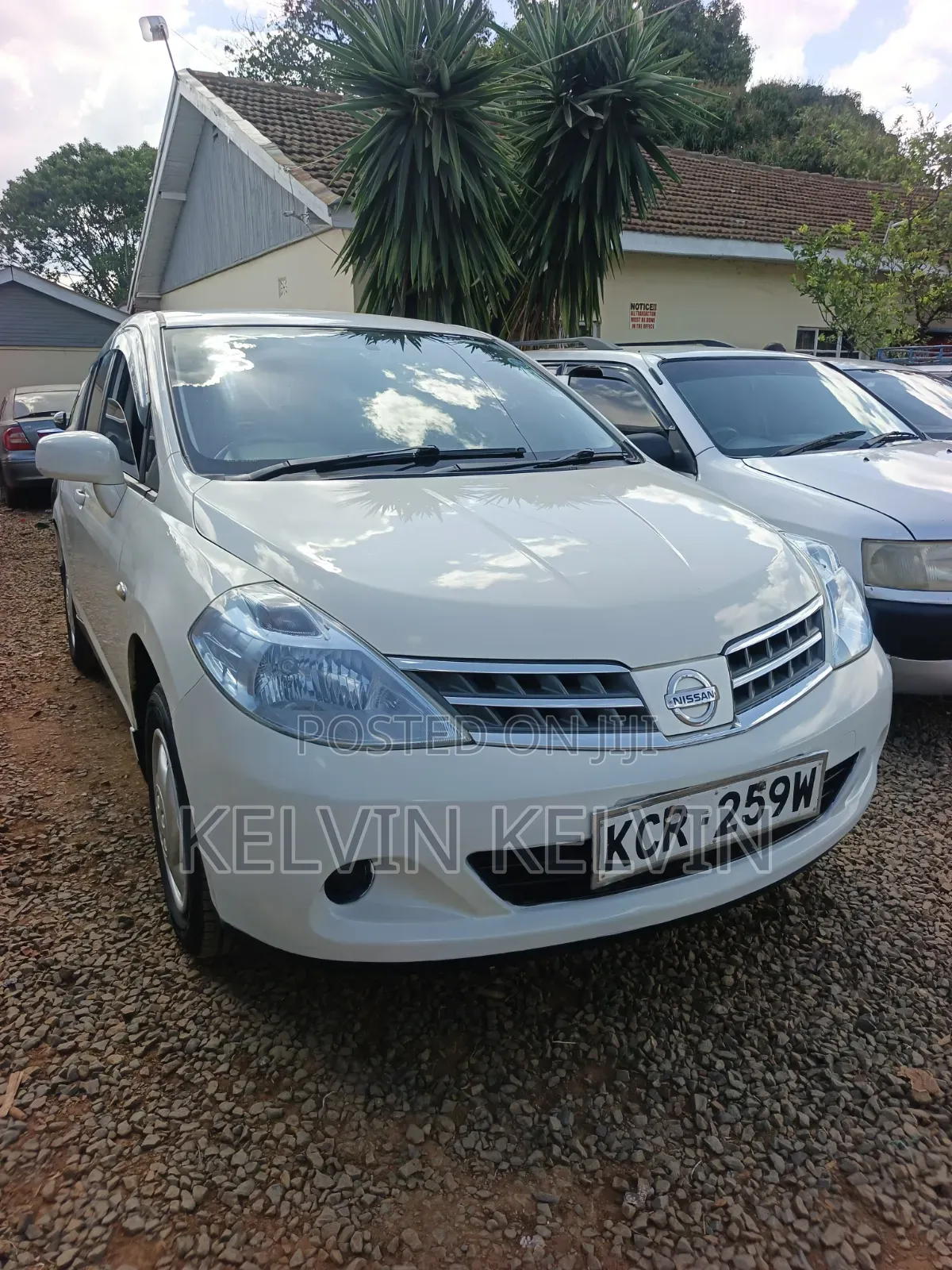 Nissan Tiida 2010 White