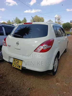Nissan Tiida 2010 White