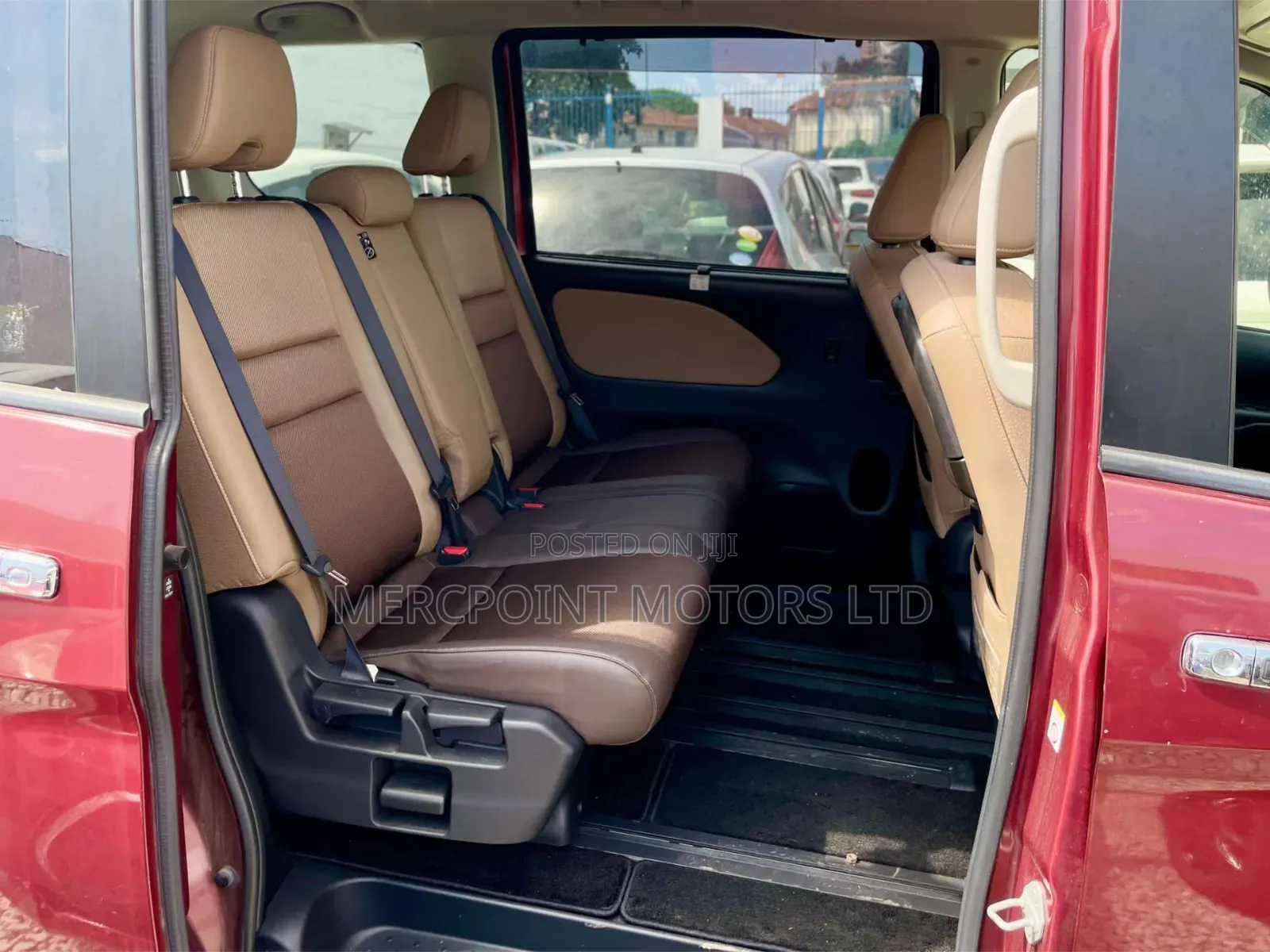 Nissan Serena 2019 Red