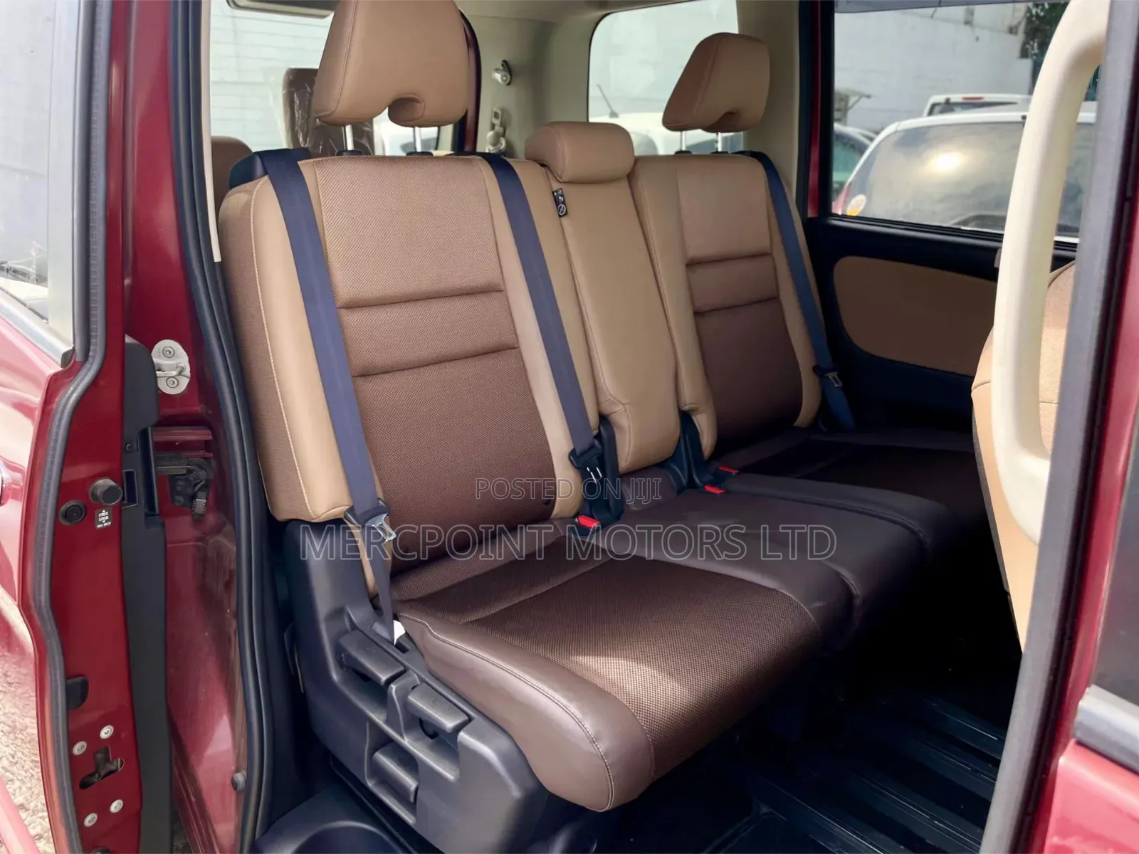 Nissan Serena 2019 Red