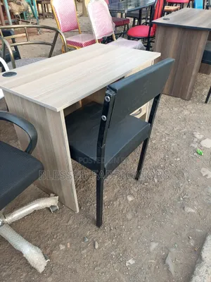 Table+office Chair